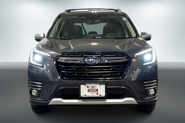 2023 Subaru Forester Touring photo 2