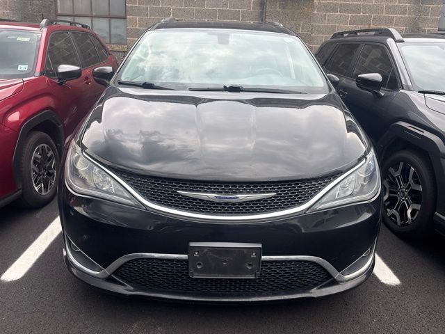 Used 2019 Chrysler Pacifica Touring L with VIN 2C4RC1BG6KR577543 for sale in Englewood, NJ