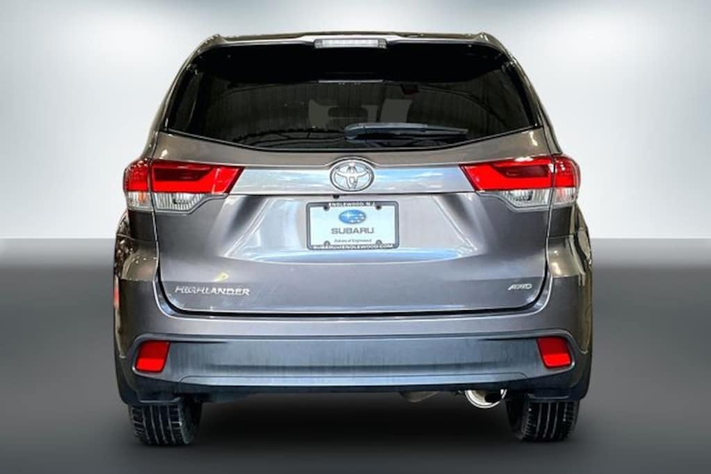 Used 2019 Toyota Highlander LE SUV