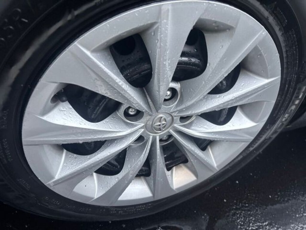 Used 2017 Toyota Camry LE Sedan