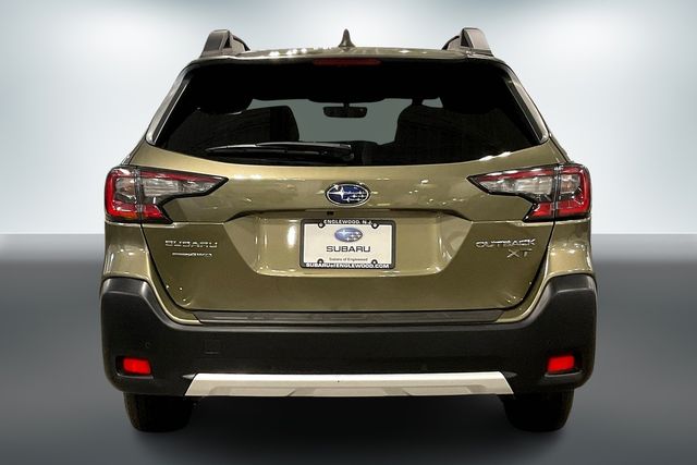2023 Subaru Outback Limited XT photo 2
