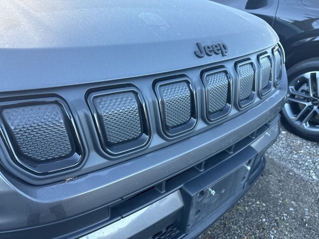 2022 Jeep Compass Altitude photo 2