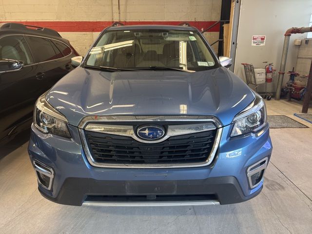 2019 Subaru Forester Touring photo 3
