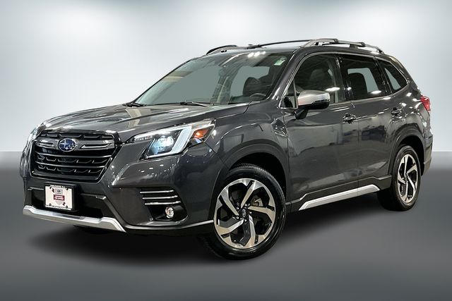 2023 Subaru Forester Touring photo 3