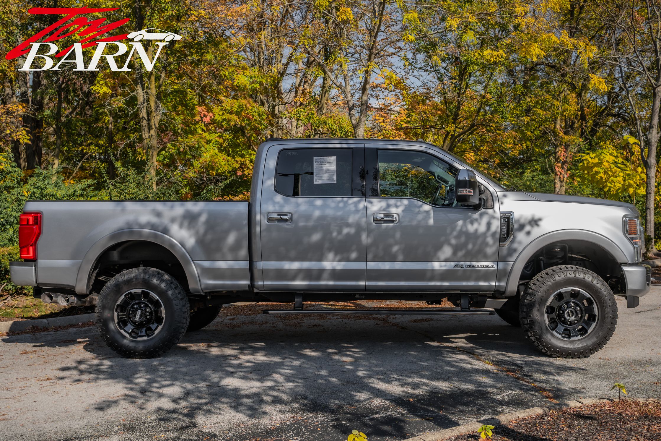 2022 Ford F-350 Platinum photo 2