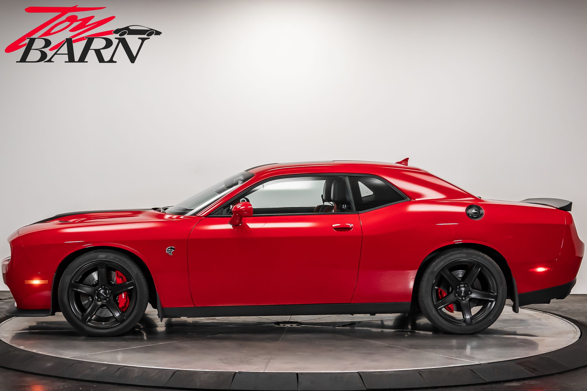 2017 Dodge Challenger SRT8 Hellcat photo 2