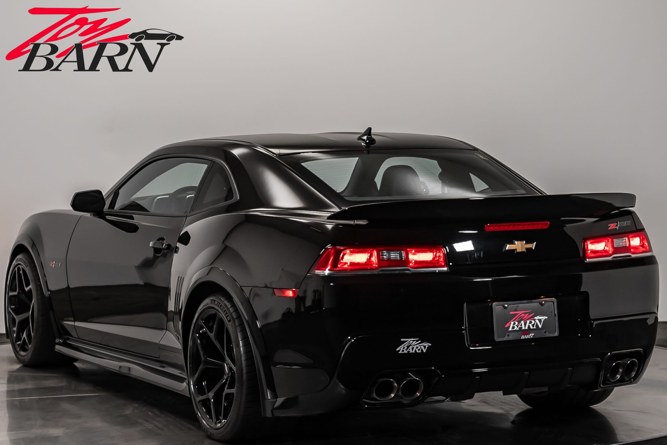 2015 Chevrolet Camaro photo 3