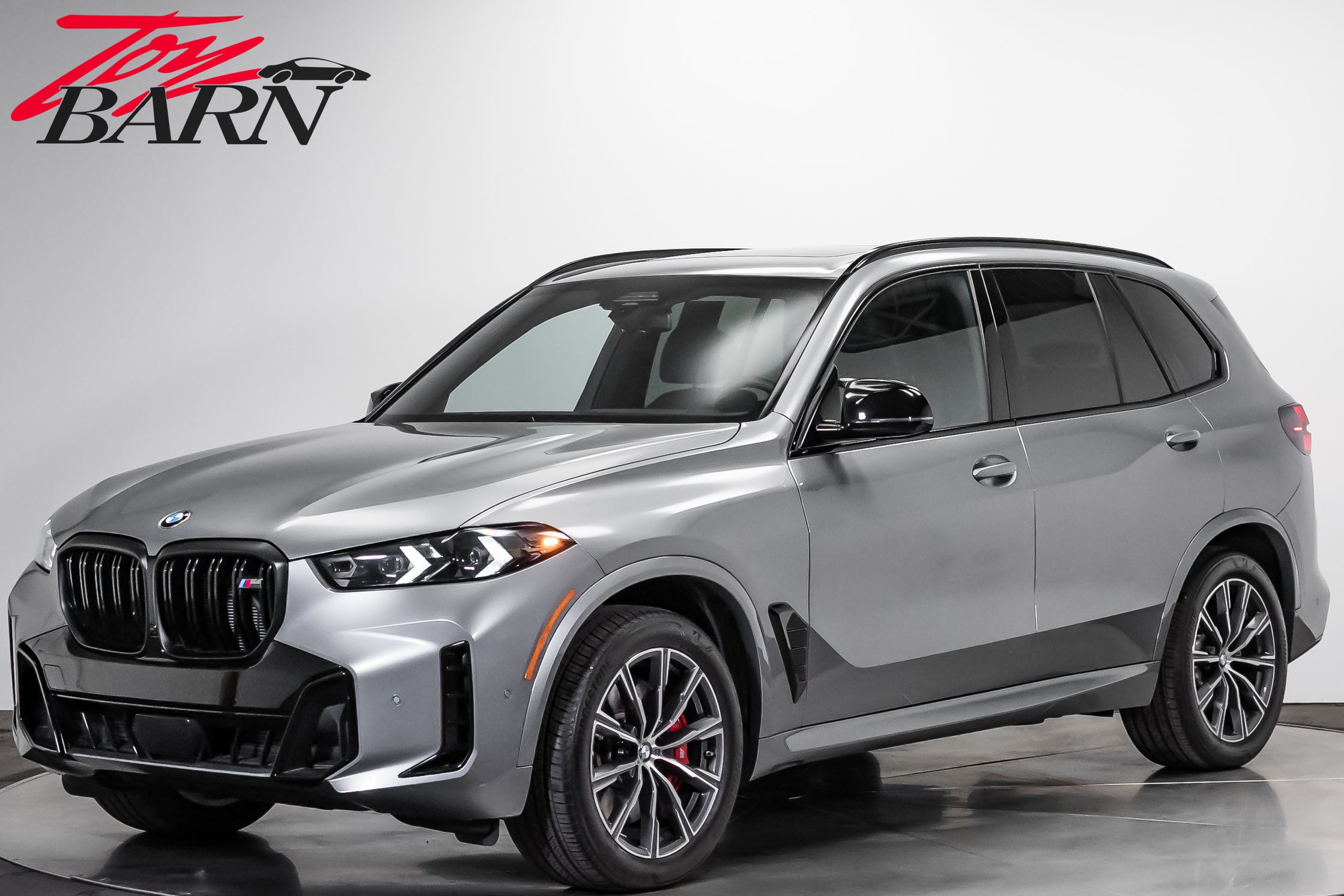 2026 BMW X5 M60i's photo