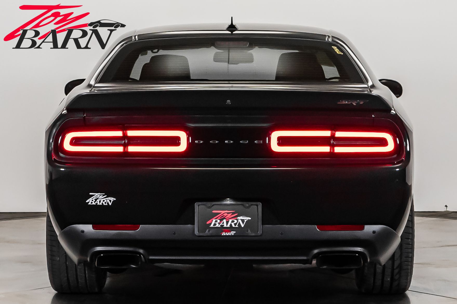 2015 Dodge Challenger SRT8 Hellcat photo 2