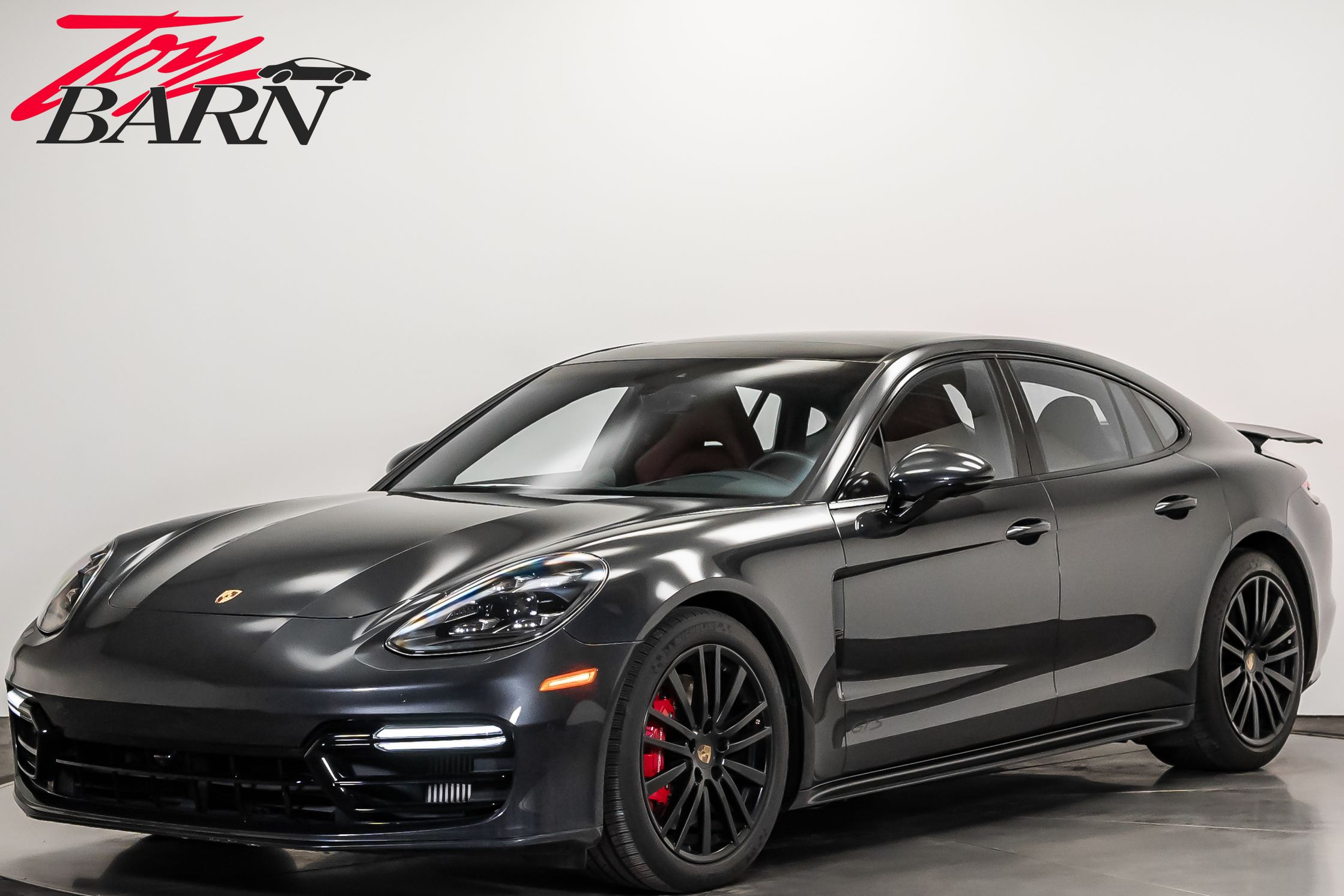 2020 Porsche Panamera GTS's photo