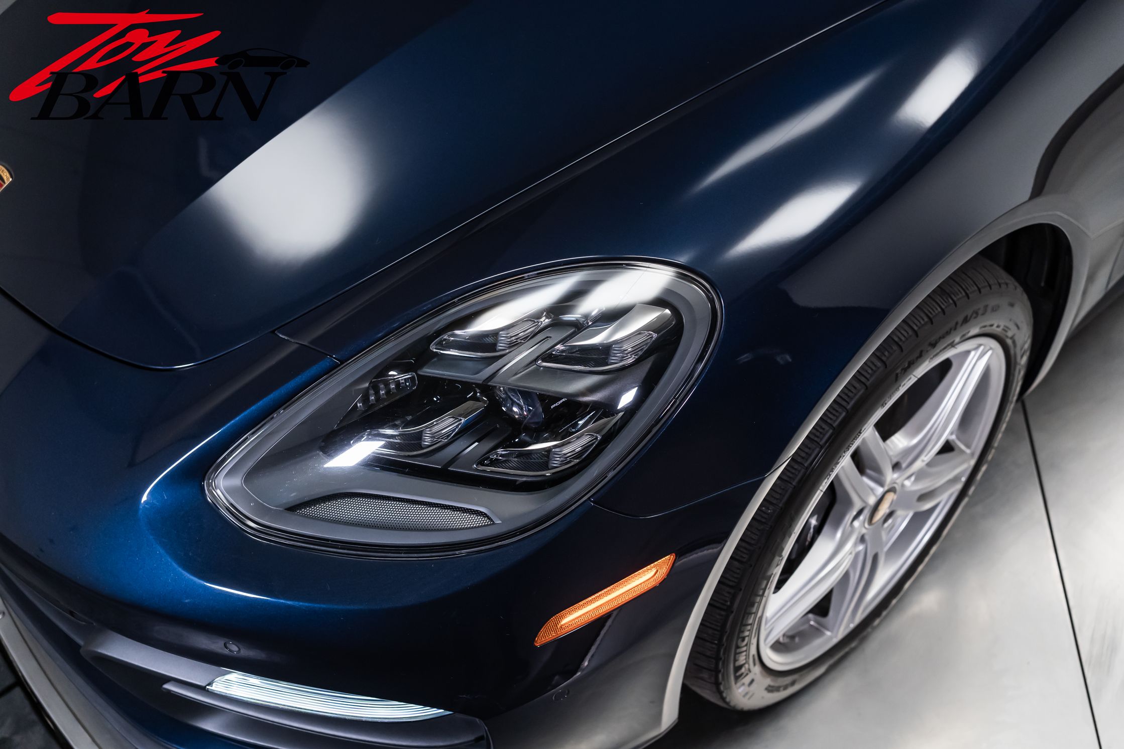 2022 Porsche Panamera Platinum Edition - Photo 11