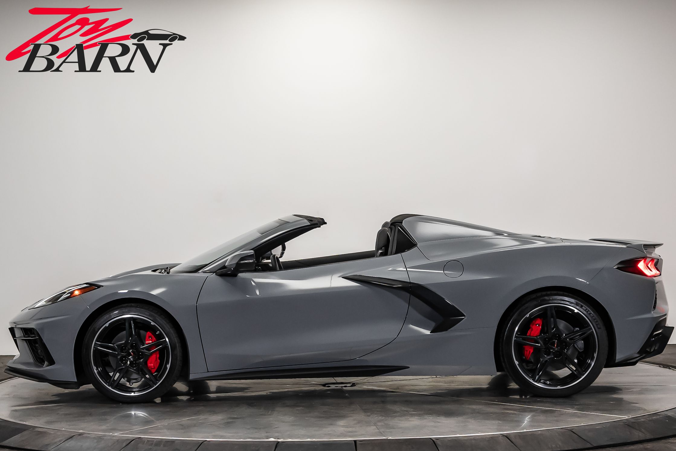 2024 Chevrolet Corvette Stingray 2LT photo 2