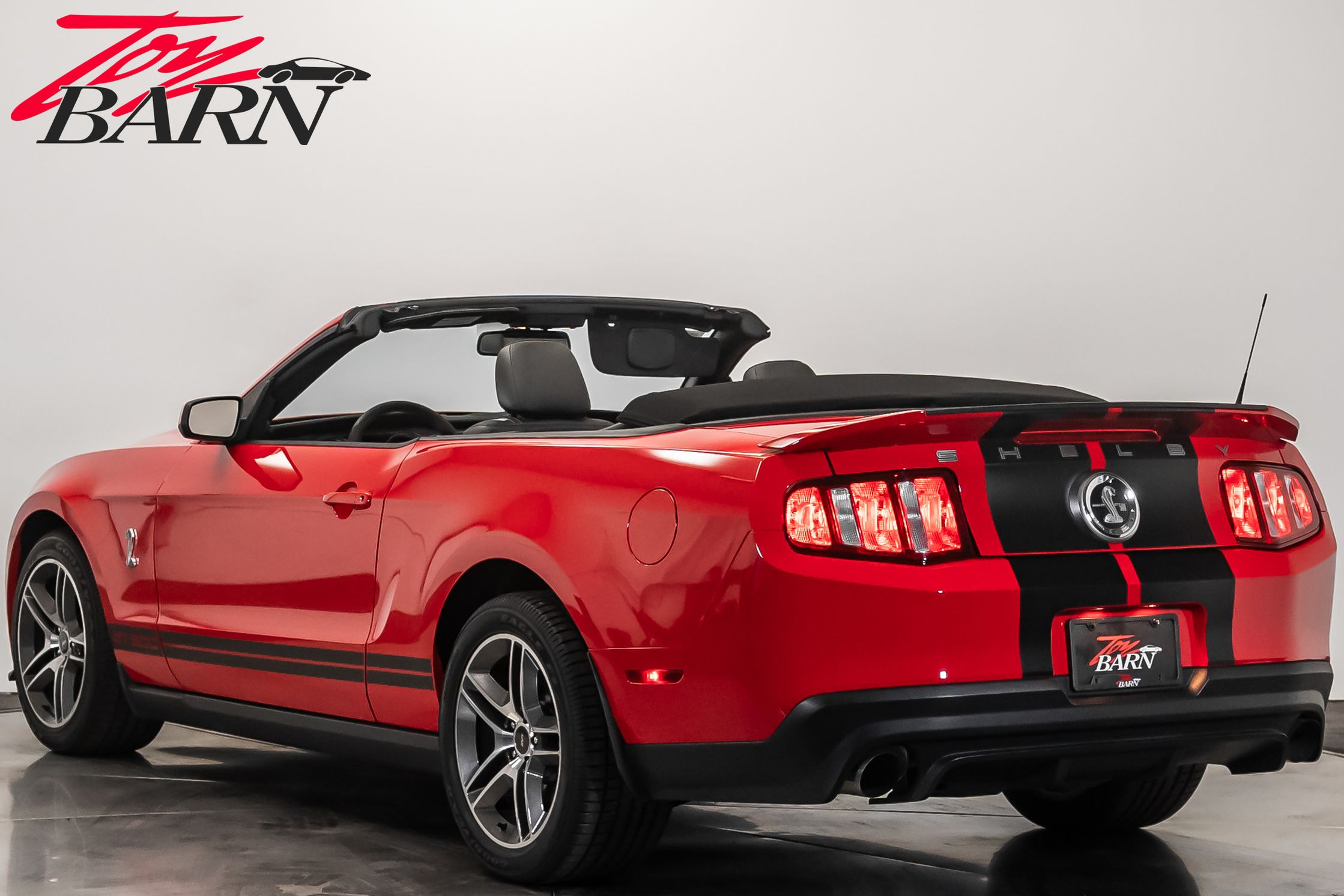 2010 Ford Mustang Shelby GT photo 3
