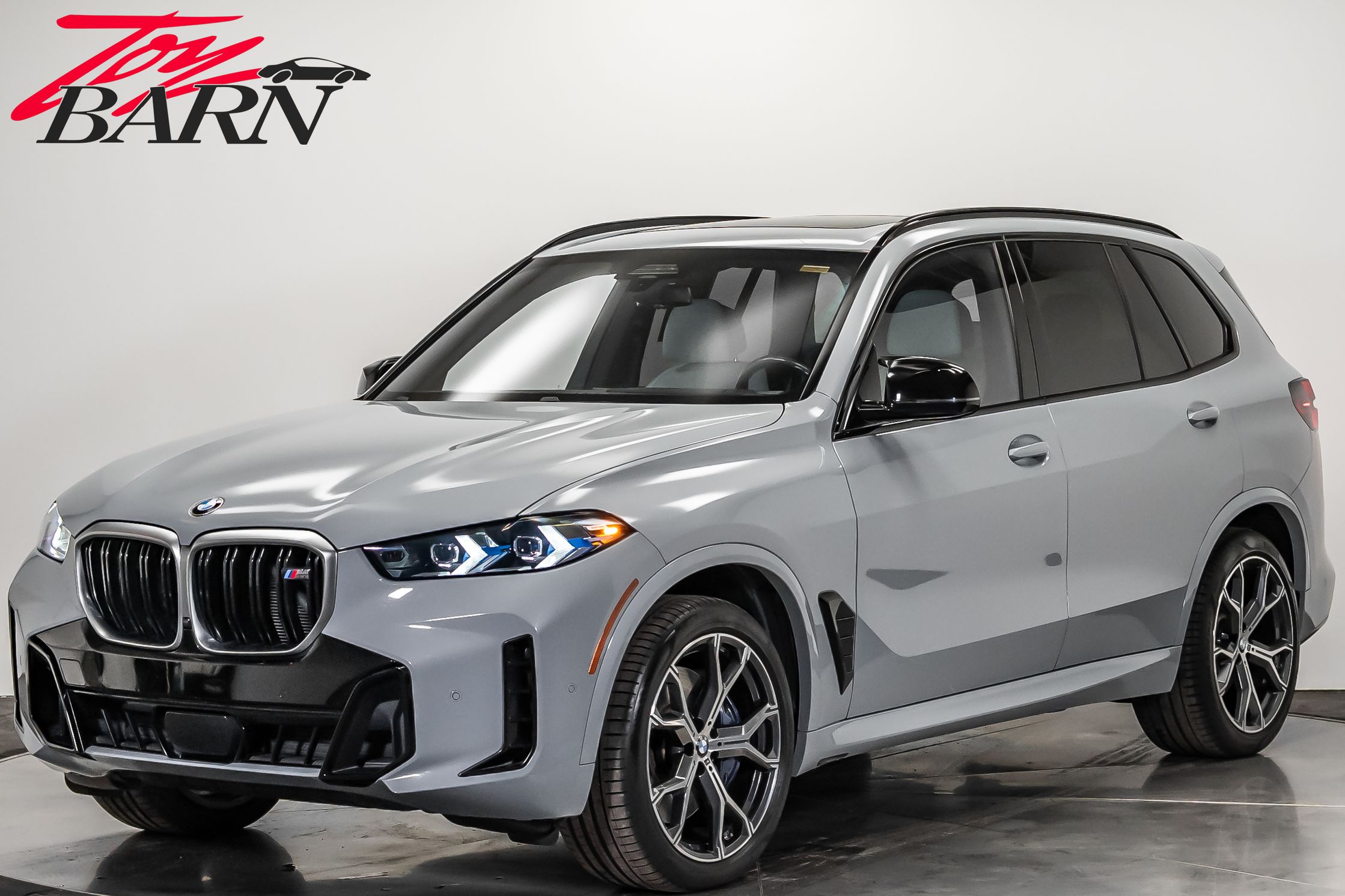 2024 BMW X5 M60i's photo