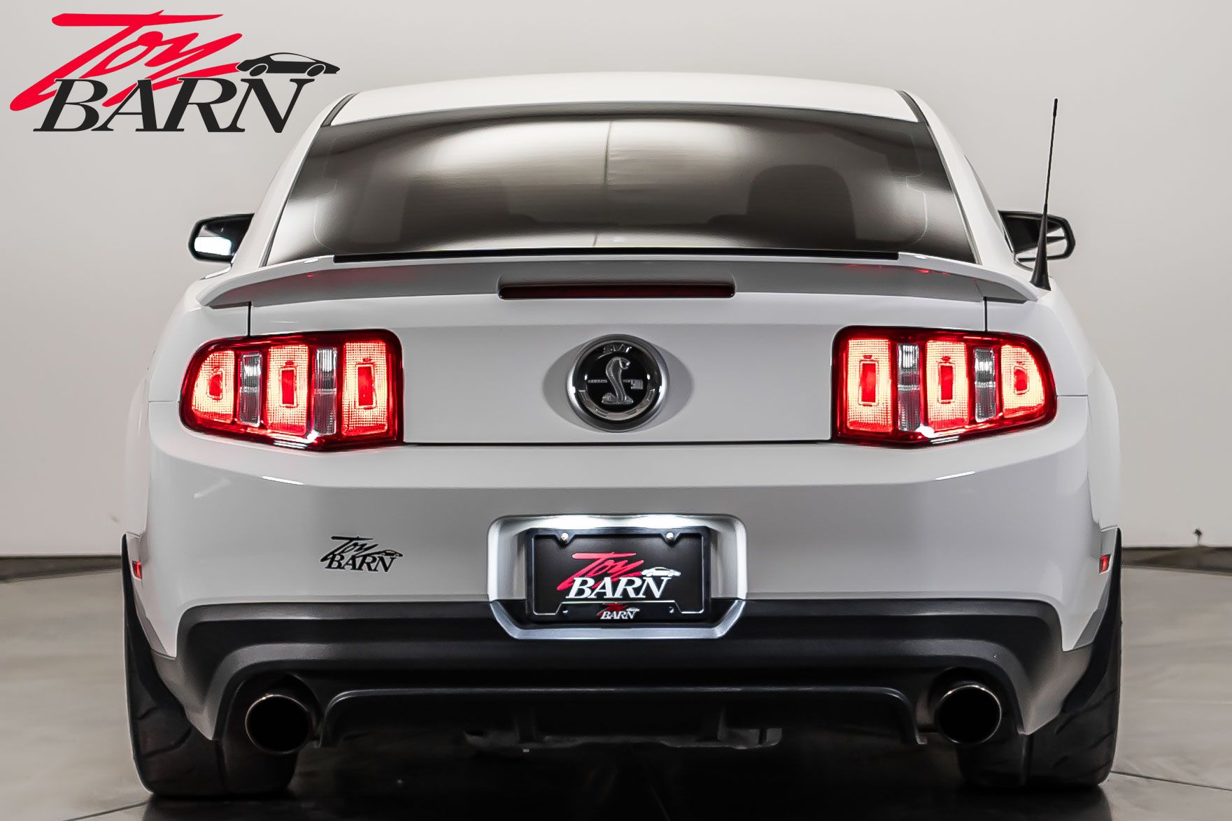 2011 Ford Mustang Shelby GT500 photo 4