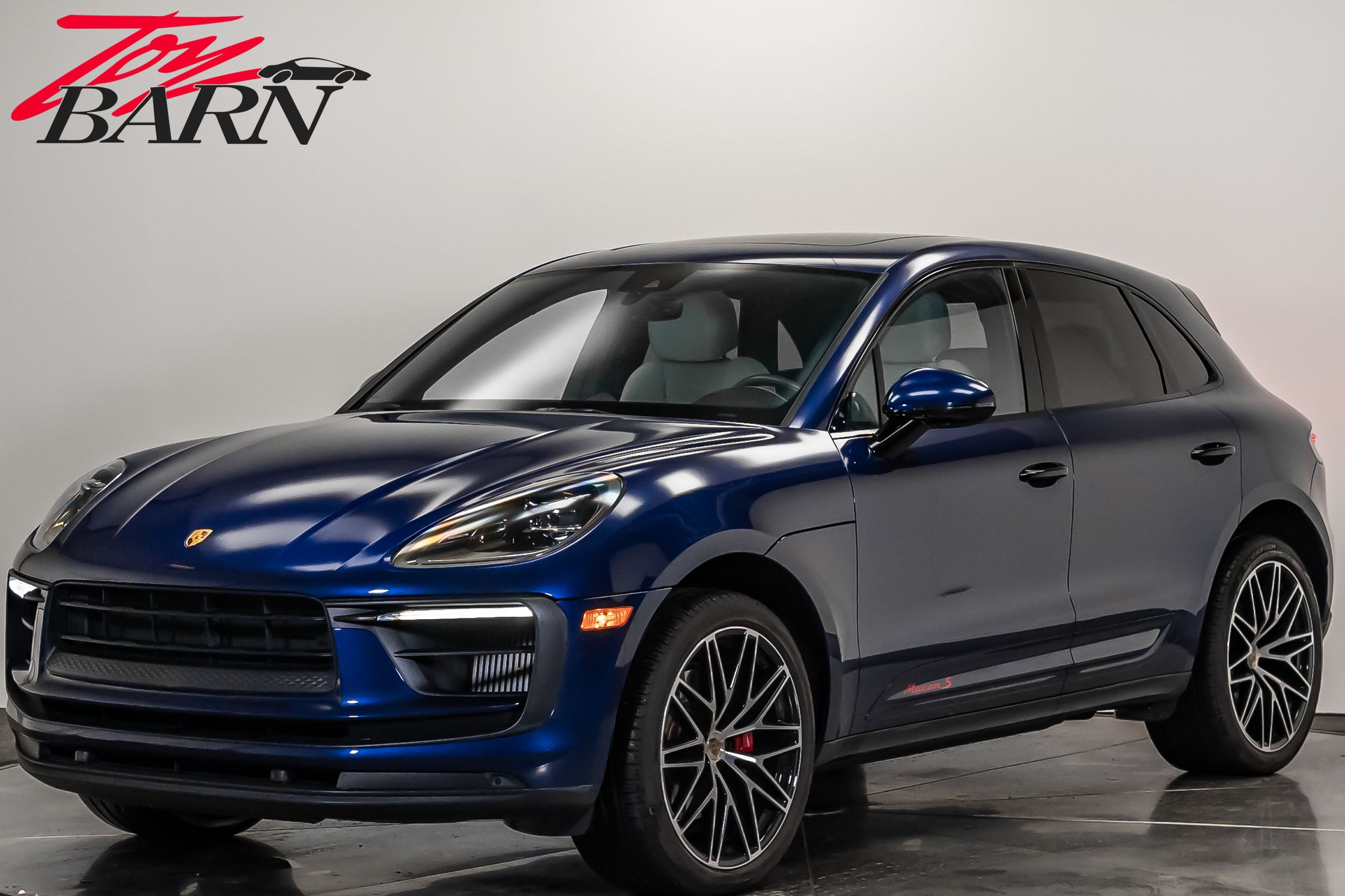 2022 Porsche Macan S's photo