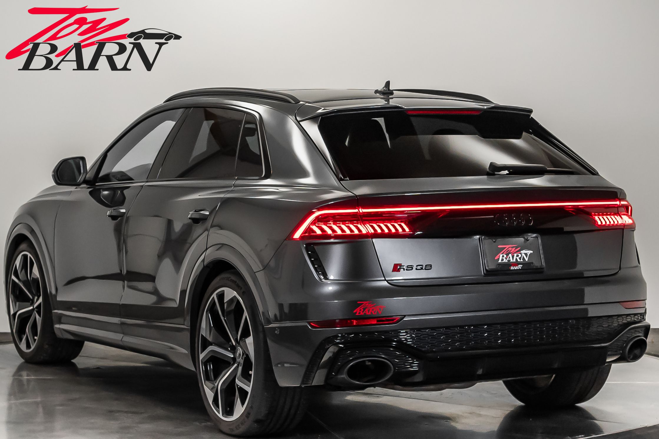 2022 Audi RS Q8 photo 3