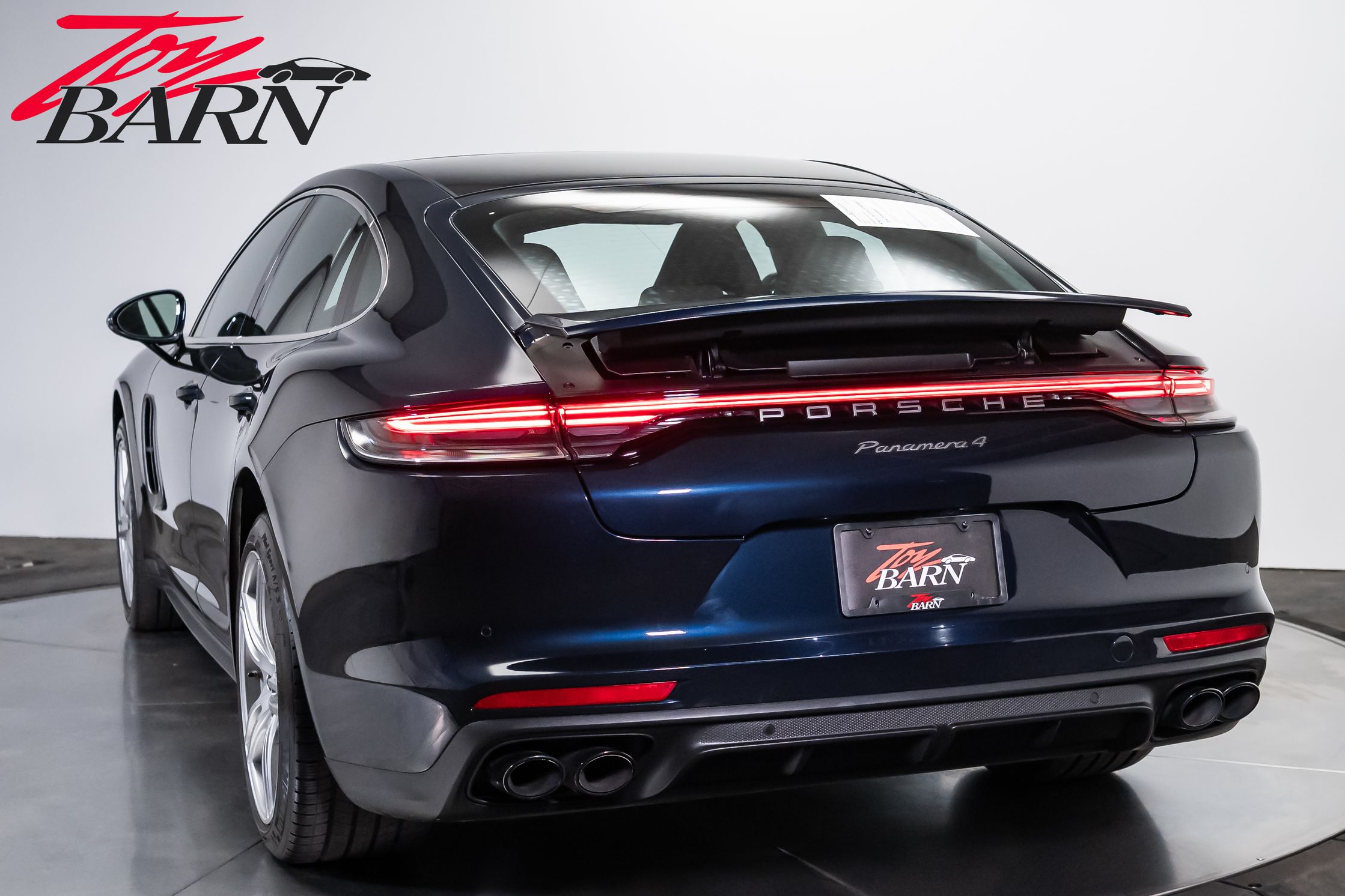 2022 Porsche Panamera Platinum Edition - Photo 12