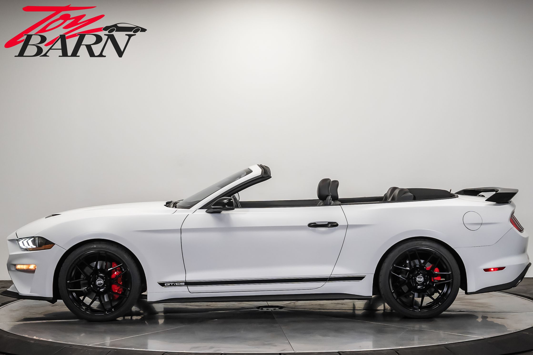2020 Ford Mustang GT Premium Convertible photo 2