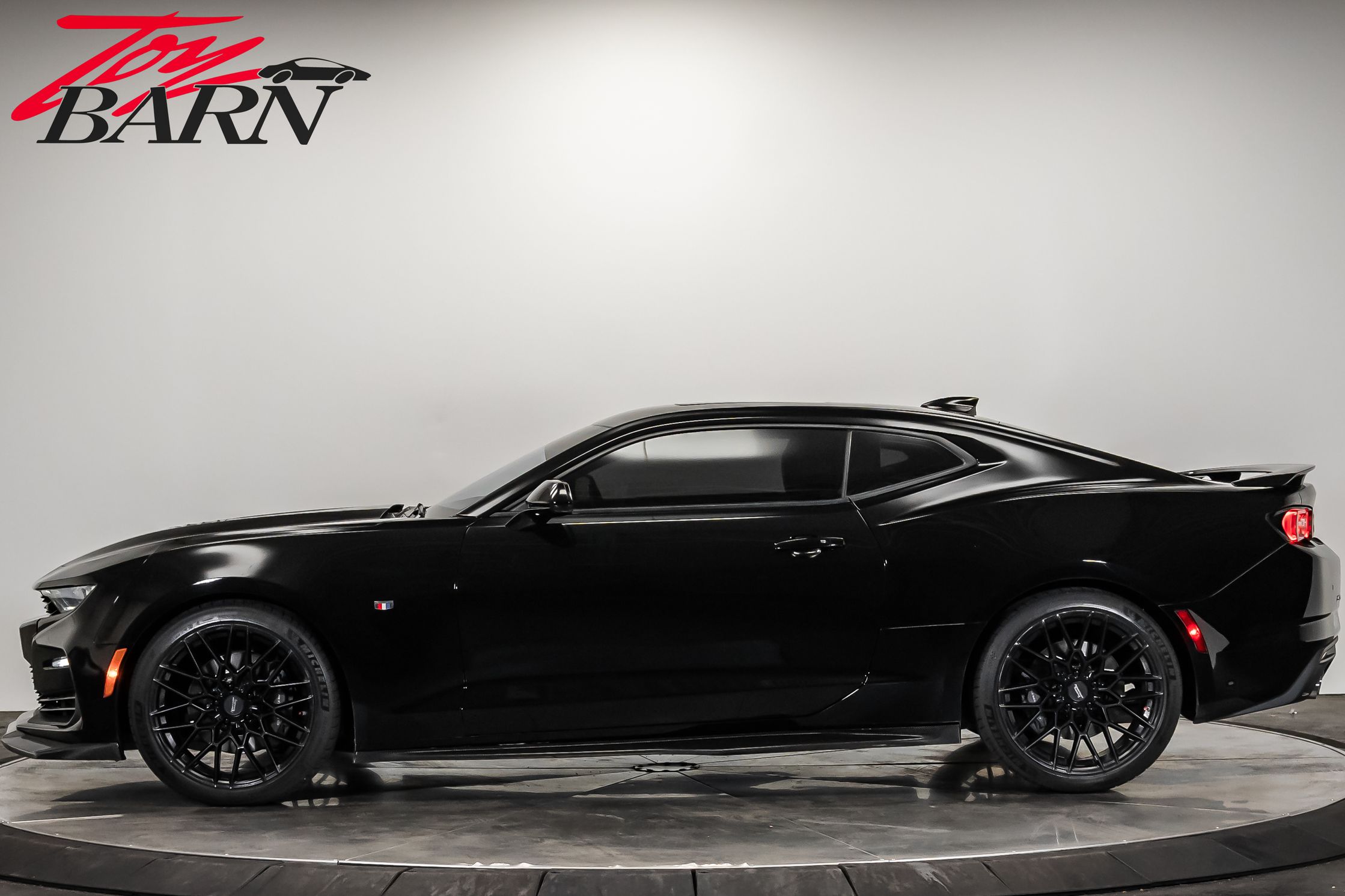 2019 Chevrolet Camaro 2SS photo 2