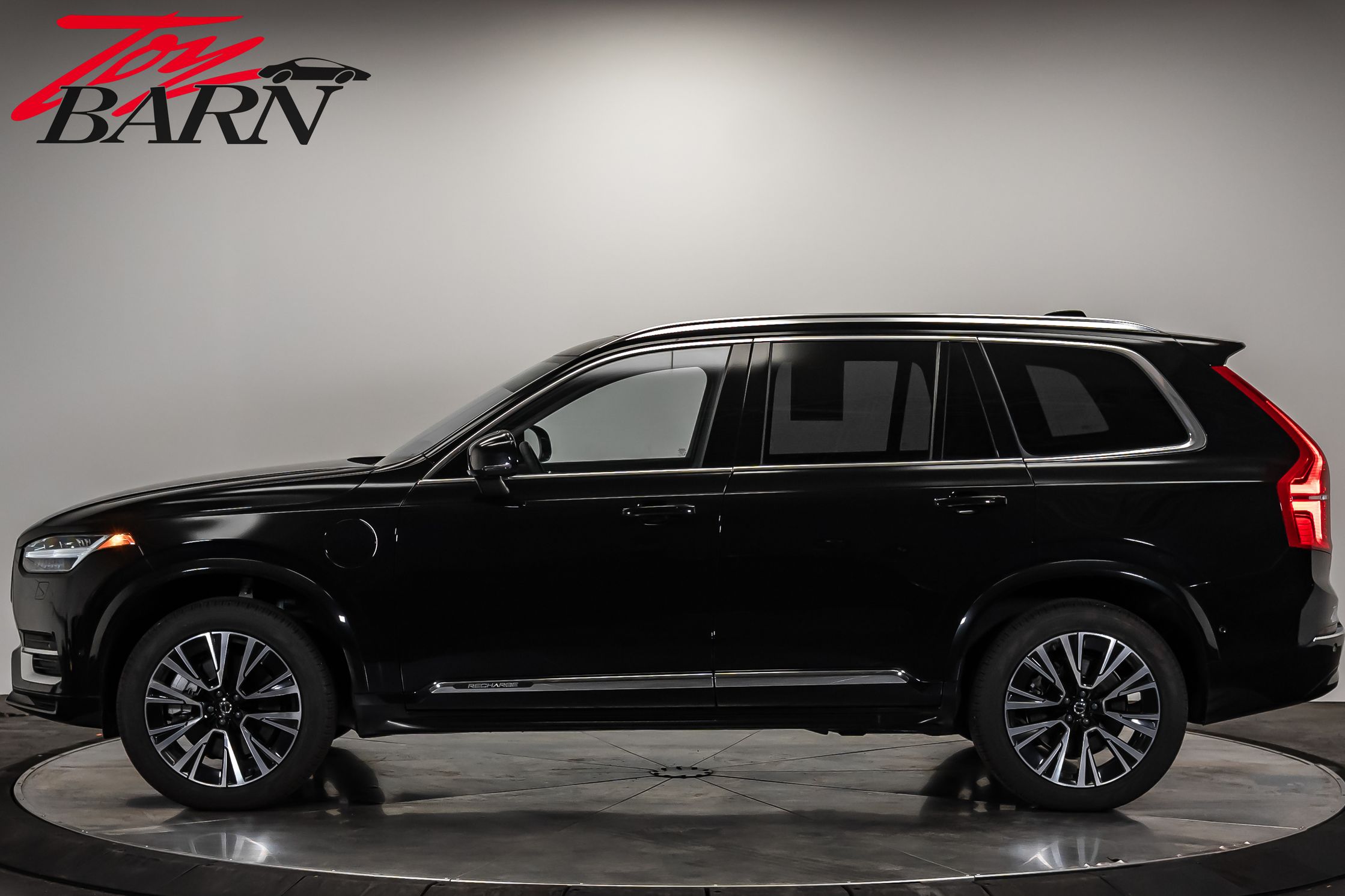 2024 Volvo XC90 T8 Plus photo 2
