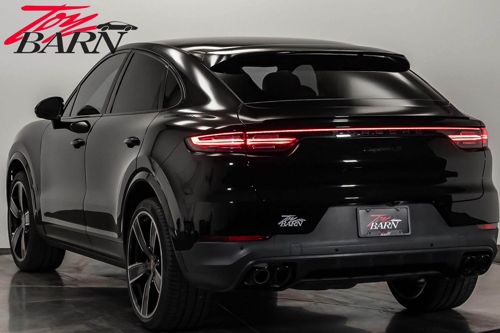 2022 Porsche Cayenne Coupe S Platinum Edition photo 2