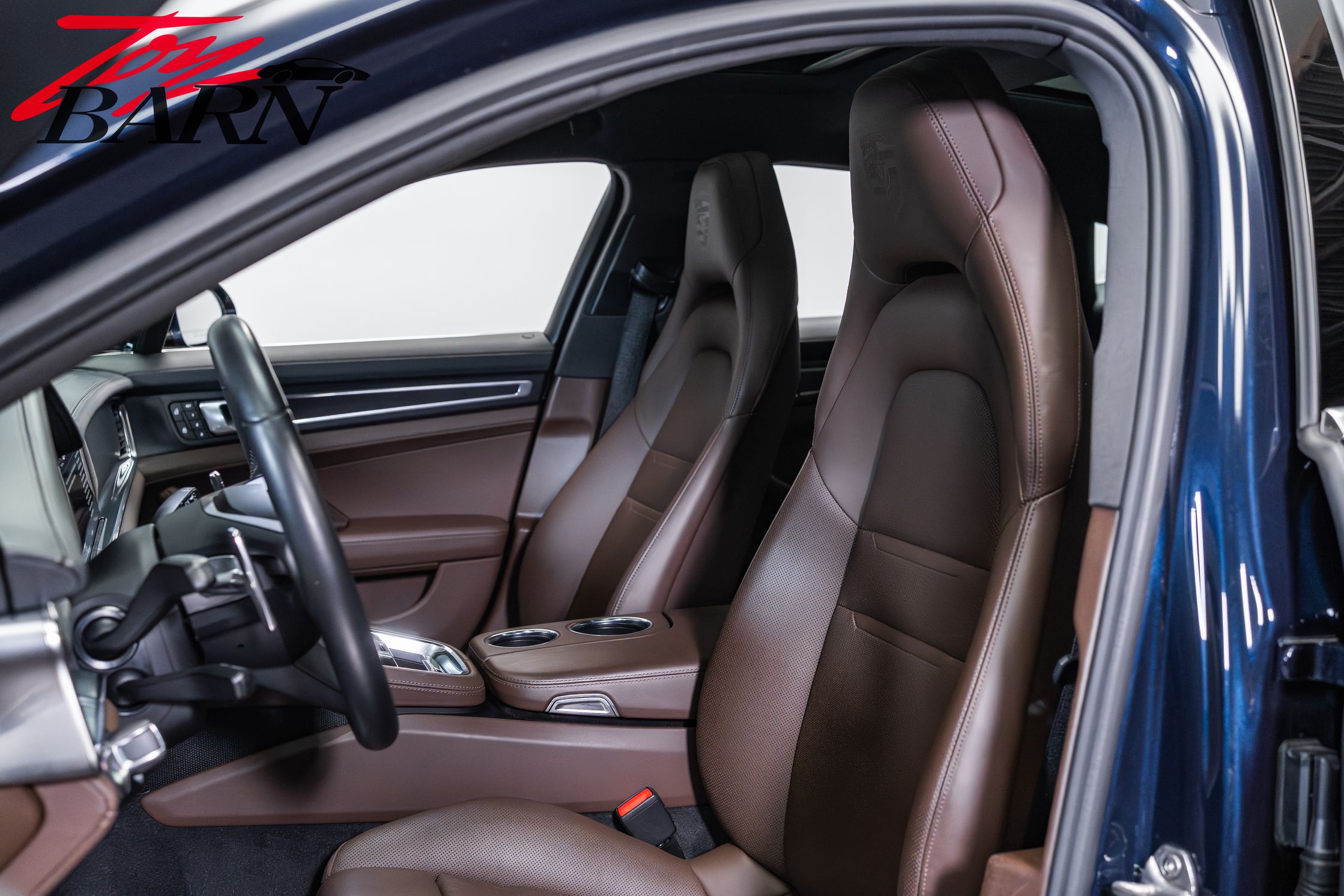 2022 Porsche Panamera Platinum Edition - Photo 23