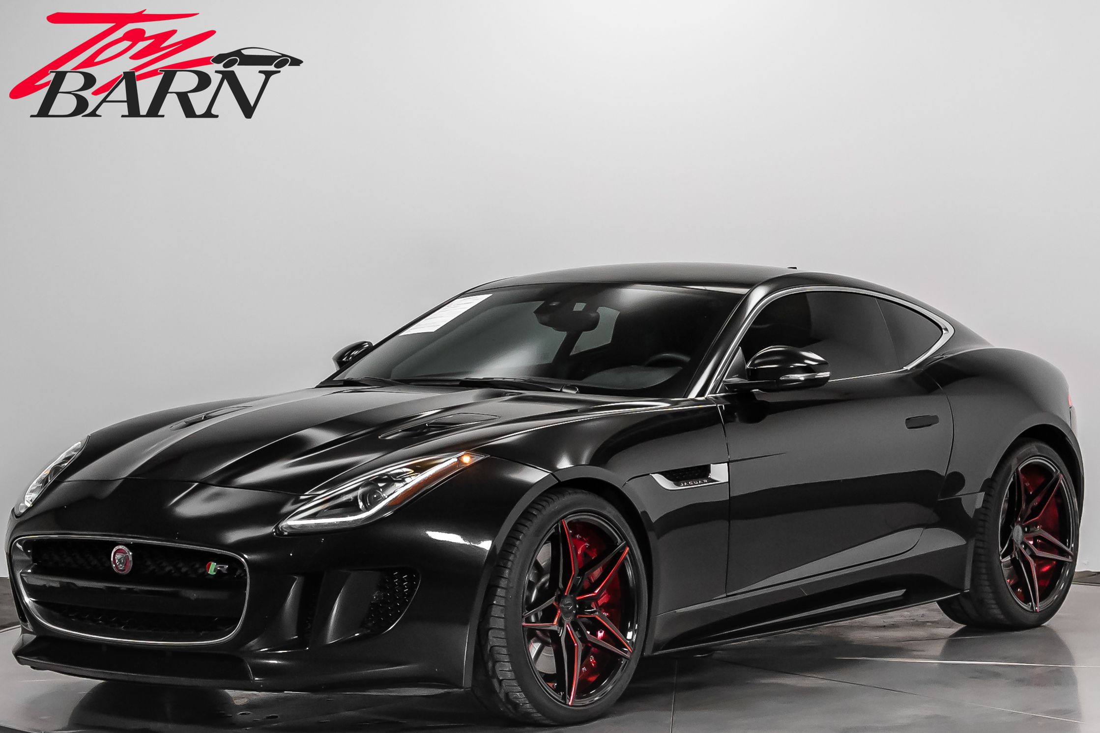 2016 Jaguar F-Type R's photo