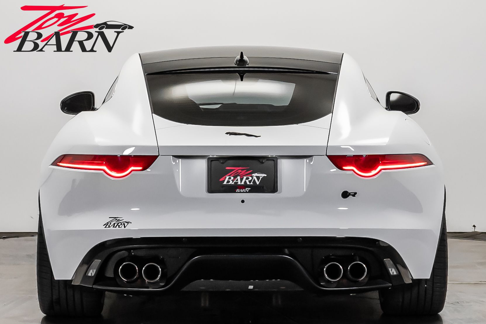 2015 Jaguar F-TYPE R photo 4
