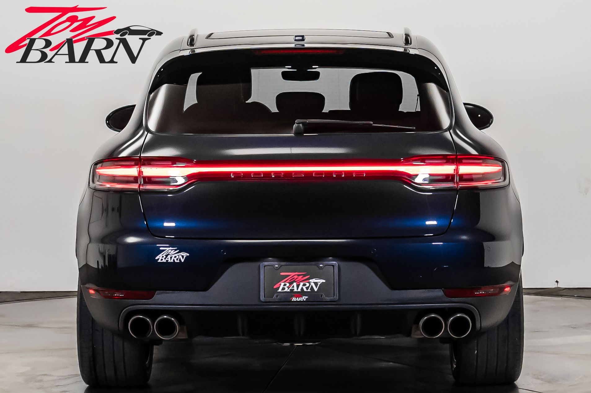 2021 Porsche Macan S photo 3