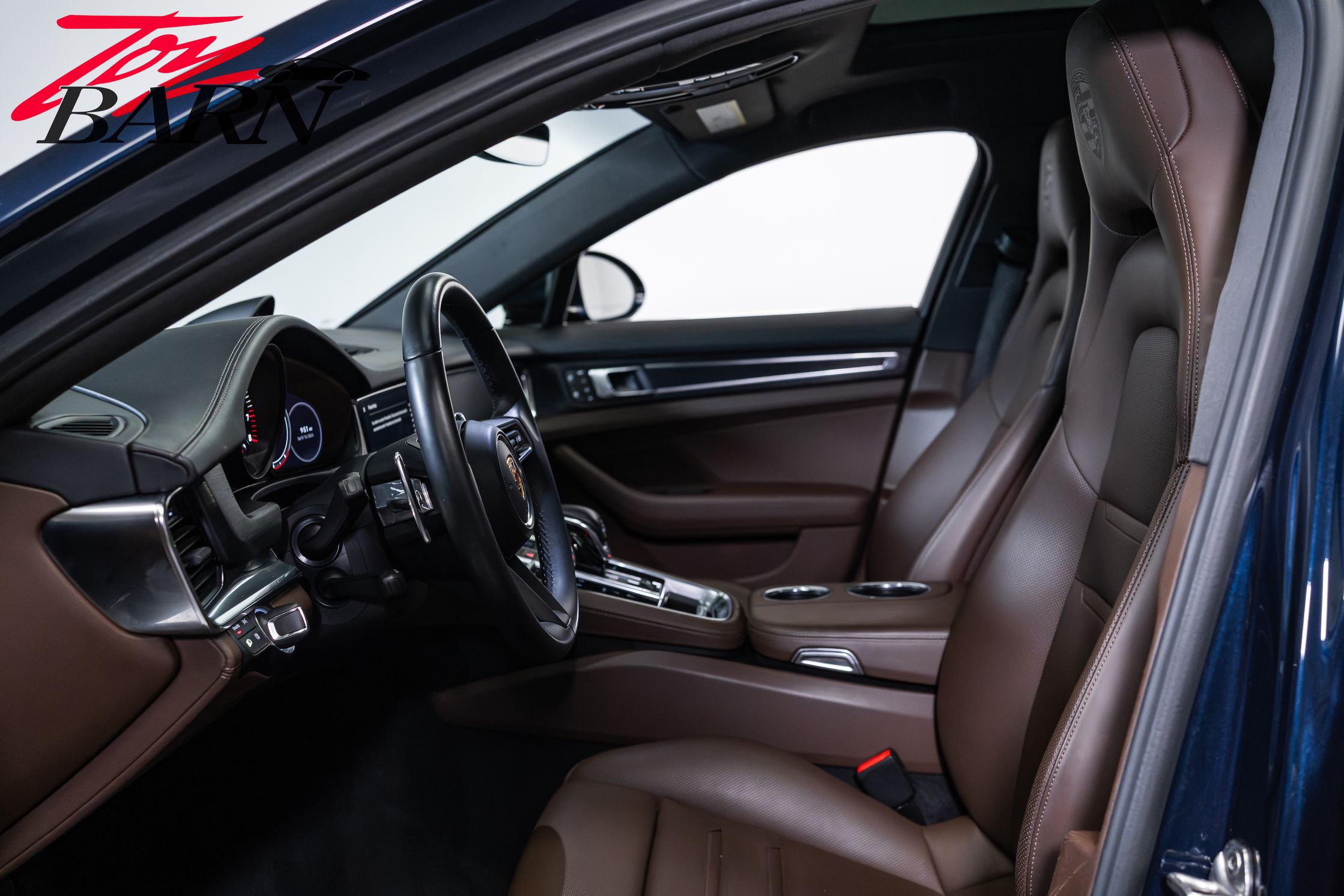 2022 Porsche Panamera Platinum Edition - Photo 25