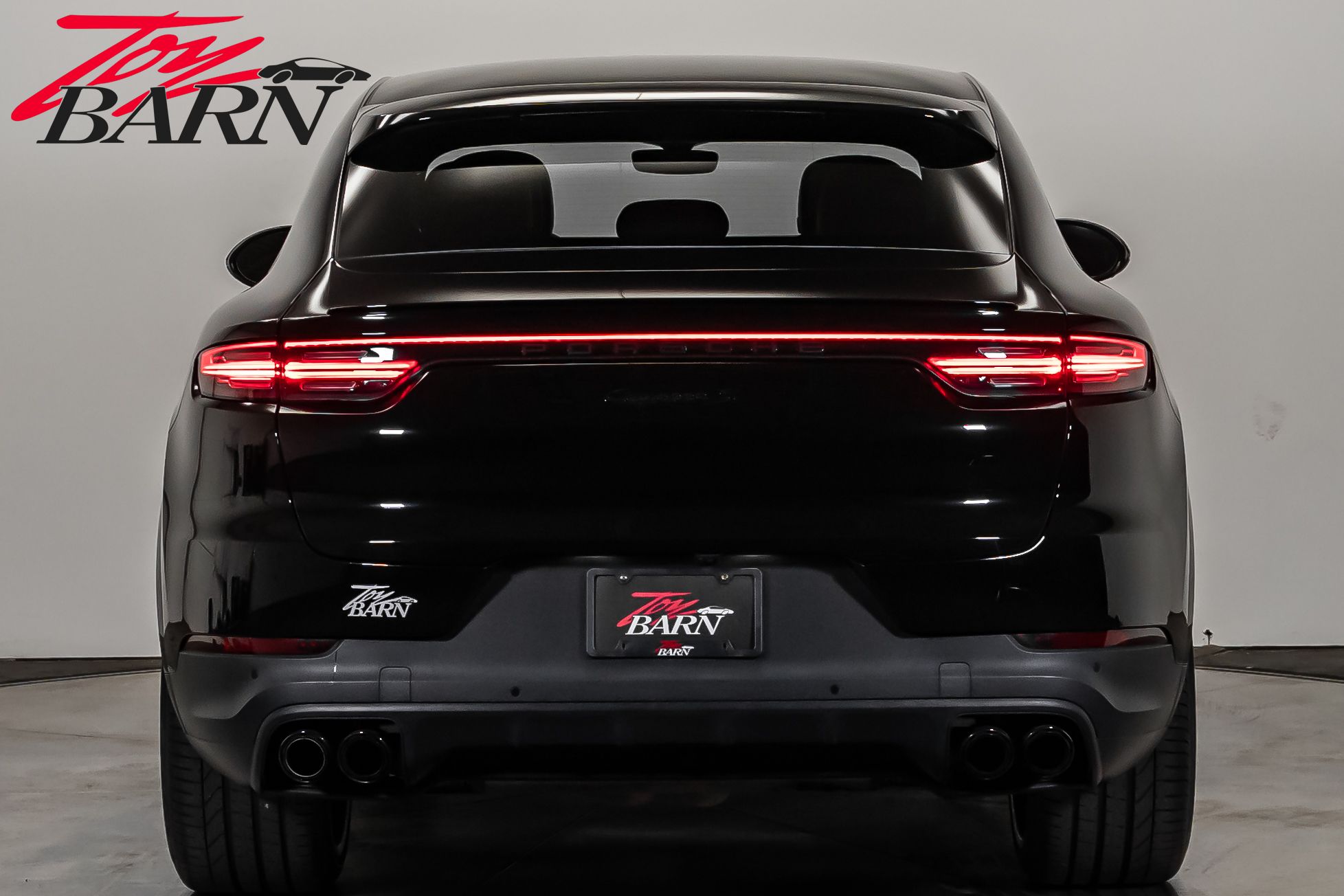 2022 Porsche Cayenne Coupe S Platinum Edition photo 3