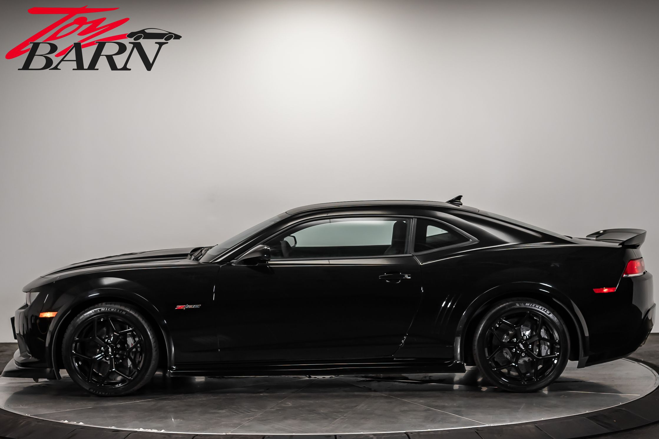 2015 Chevrolet Camaro photo 2