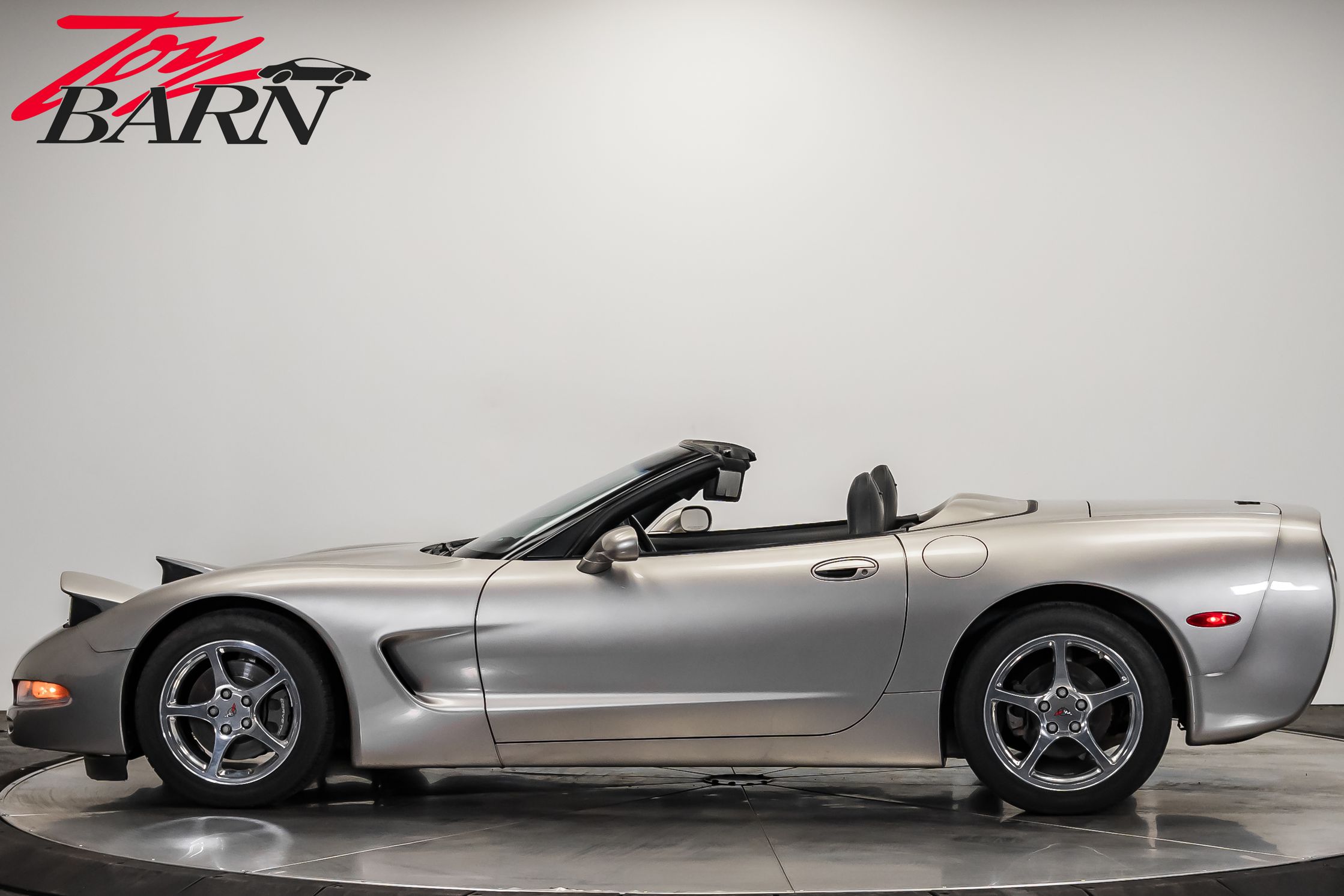 2000 Chevrolet Corvette Convertible photo 2