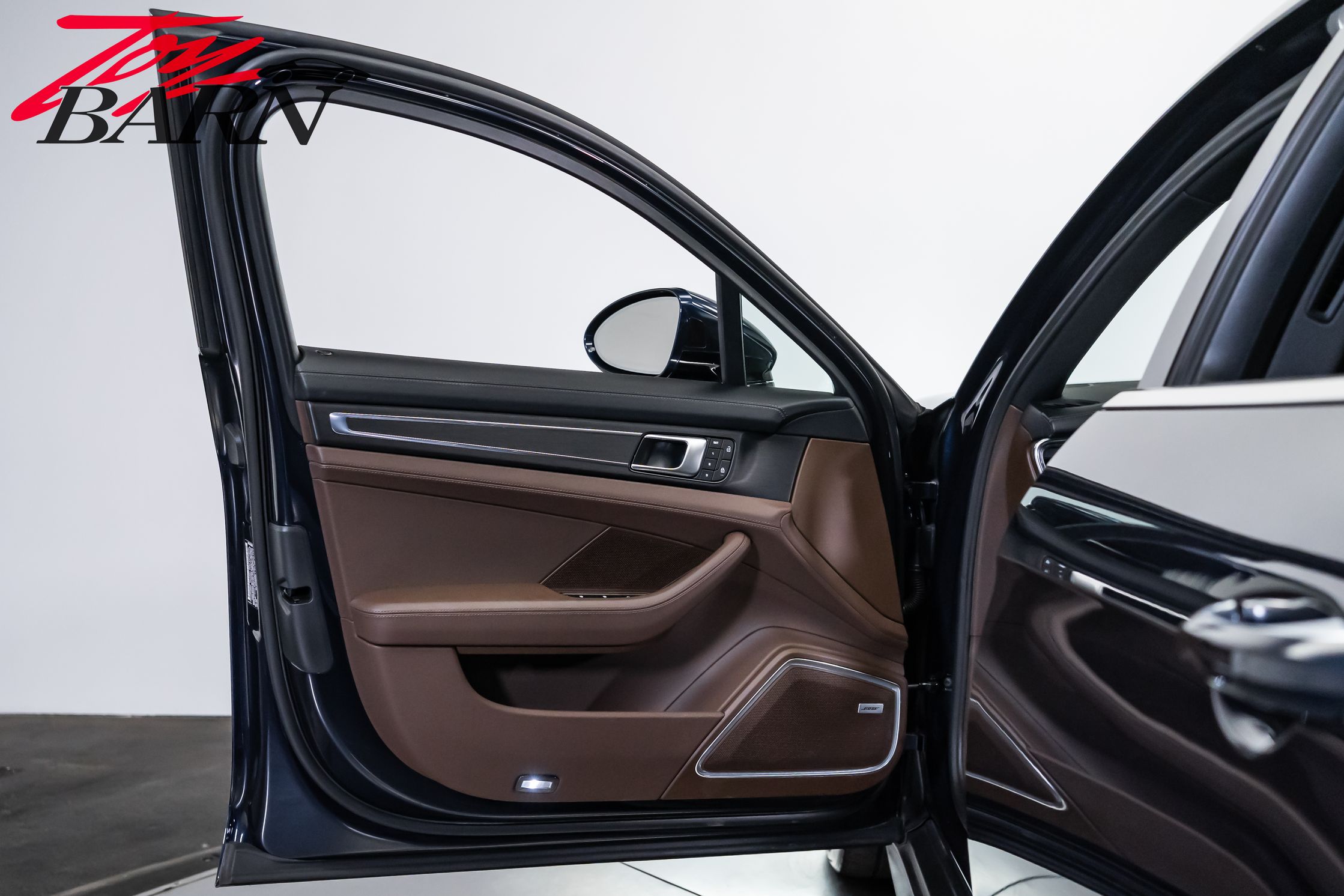 2022 Porsche Panamera Platinum Edition - Photo 19