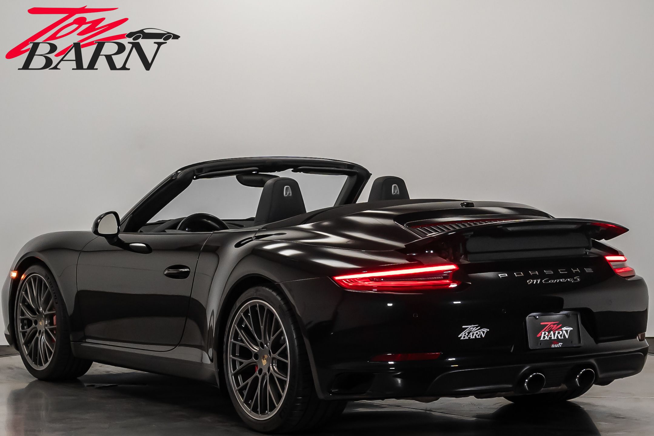 2017 Porsche 911 S Cabriolet photo 3