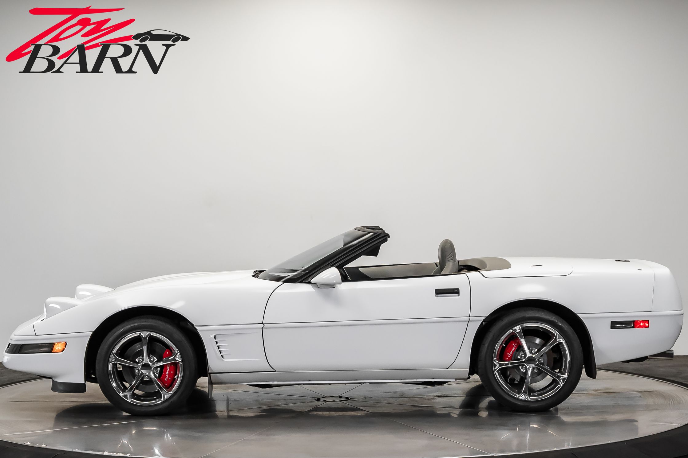 1995 Chevrolet Corvette Convertible photo 2