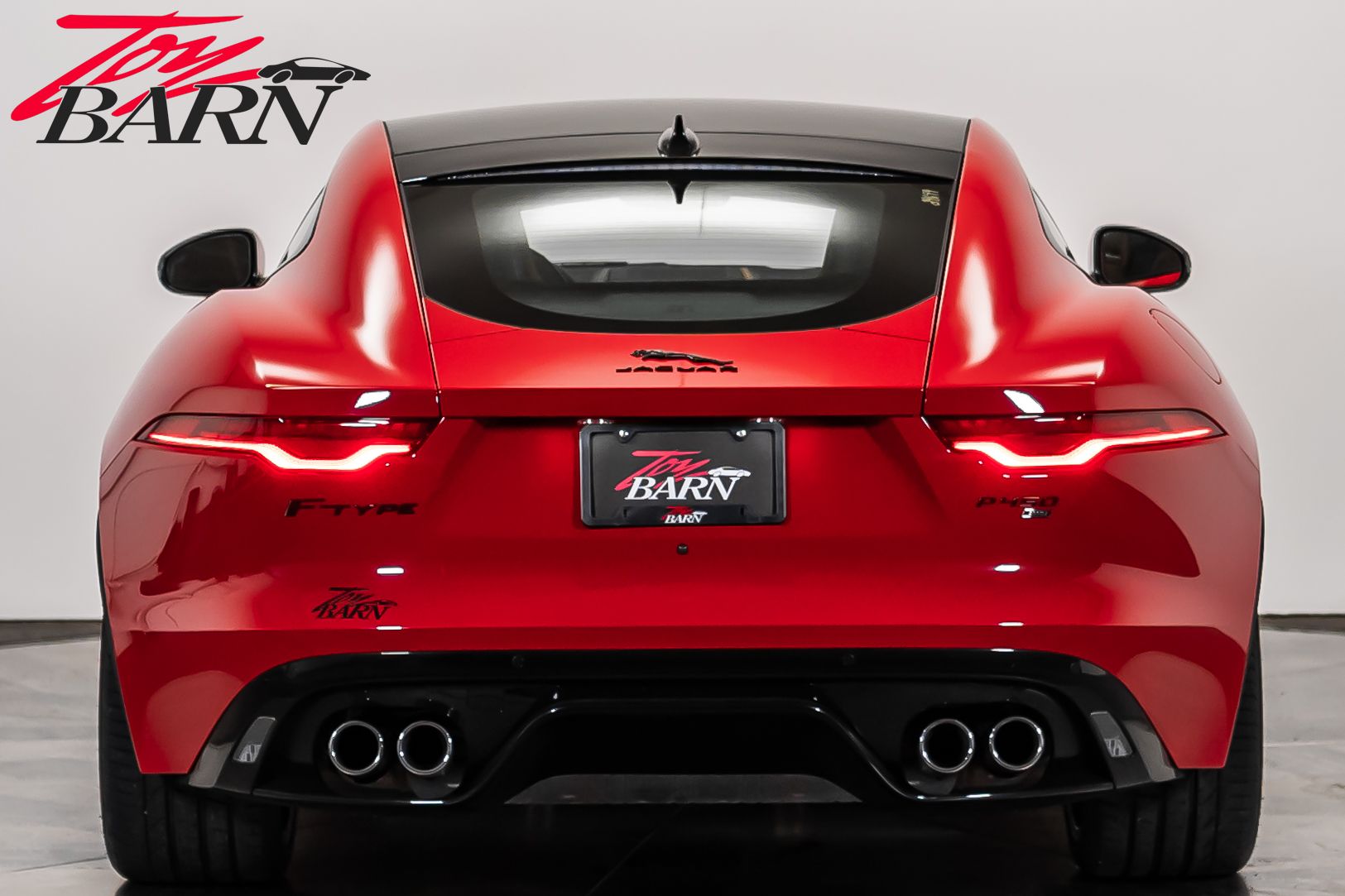 2023 Jaguar F-TYPE P450 R-Dynamic photo 4