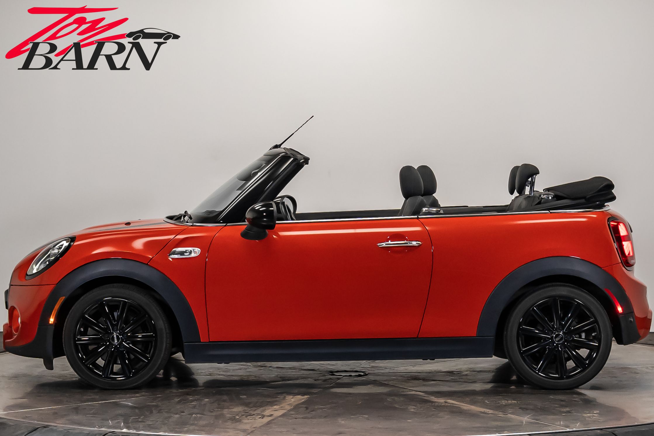 2019 Mini Cooper Convertible S photo 2