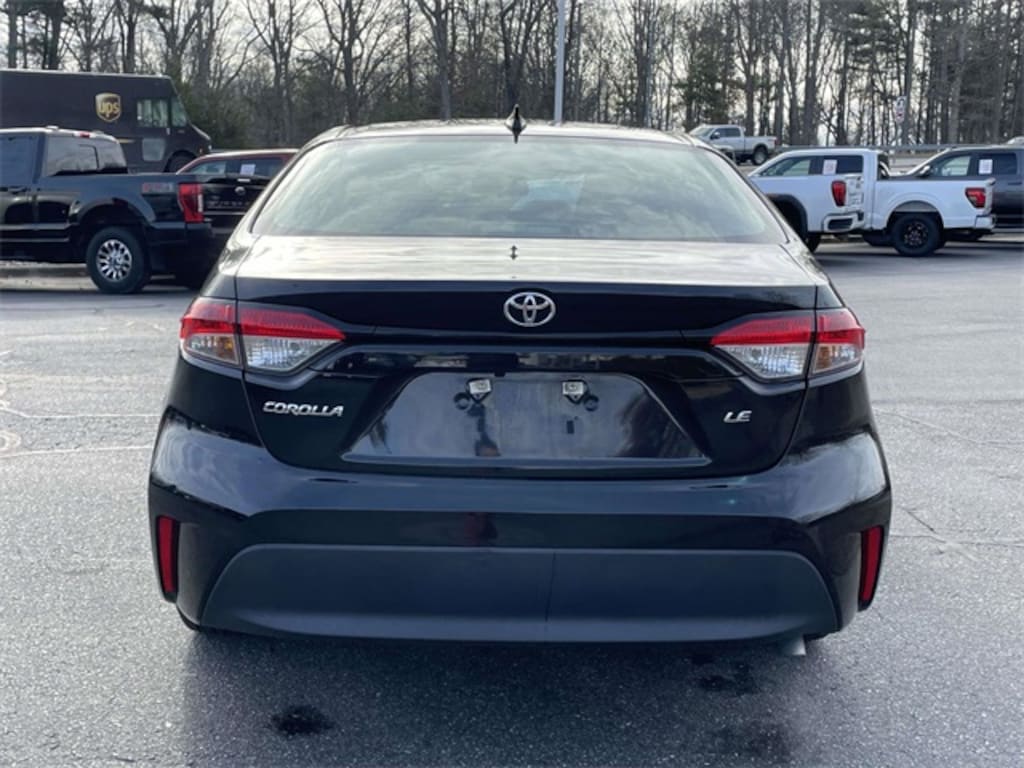 Used 2024 Toyota Corolla LE Sedan