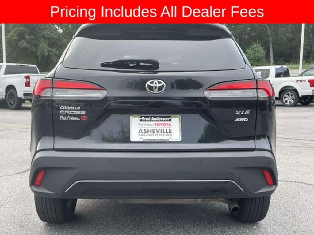 Used 2025 Toyota Corolla Cross XLE SUV