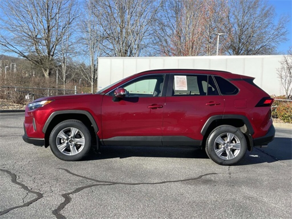 Used 2024 Toyota RAV4 XLE SUV