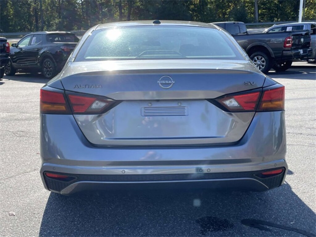 Used 2023 Nissan Altima 2.5 SV Sedan