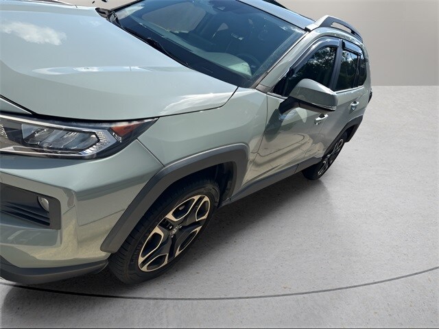 2019 Toyota RAV4 Adventure photo 3