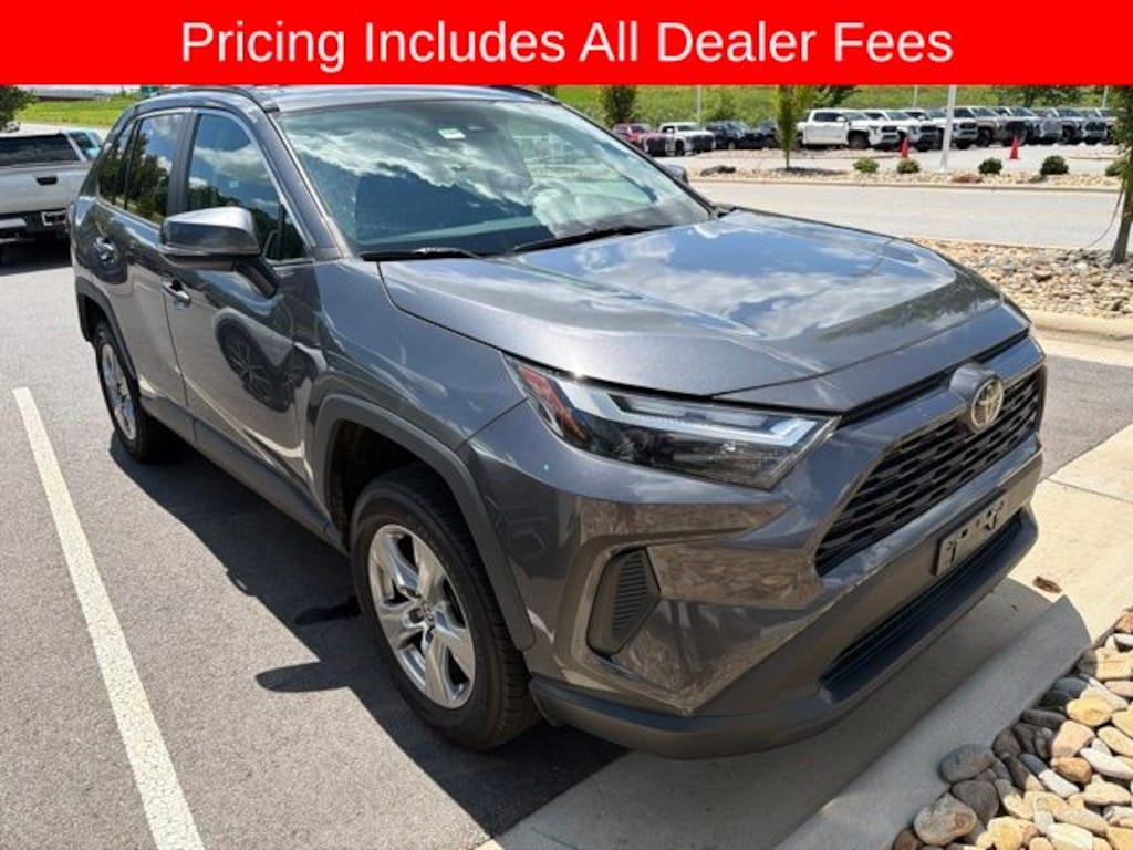 Used 2022 Toyota RAV4 XLE SUV