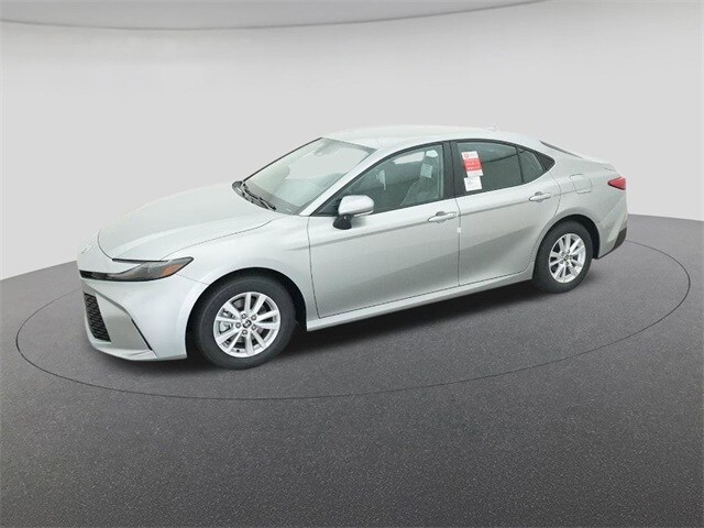 2026 Toyota Camry LE photo 2