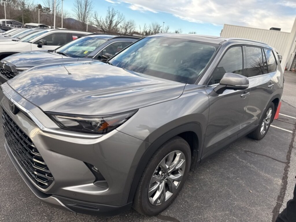 Used 2025 Toyota Grand Highlander Hybrid Limited SUV