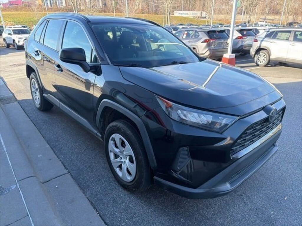 Used 2019 Toyota RAV4 LE SUV