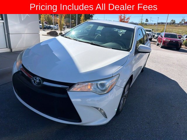 Used 2015 Toyota Camry SE Sedan