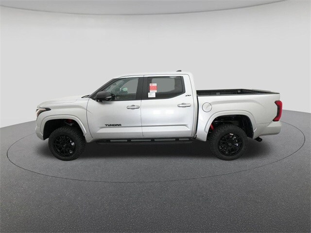 2026 Toyota Tundra SR5 CrewMax photo 3